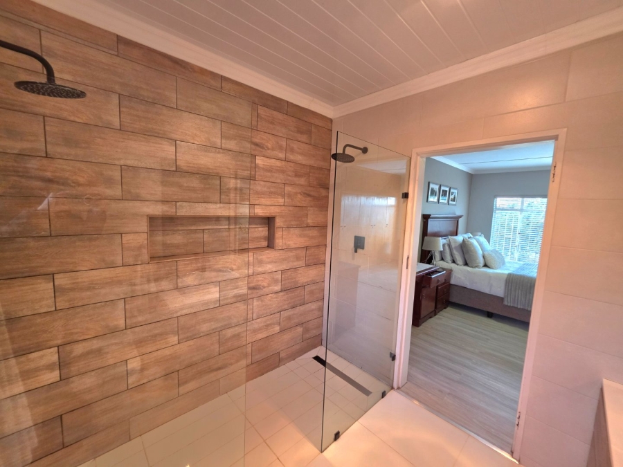 5 Bedroom Property for Sale in Panorama Free State